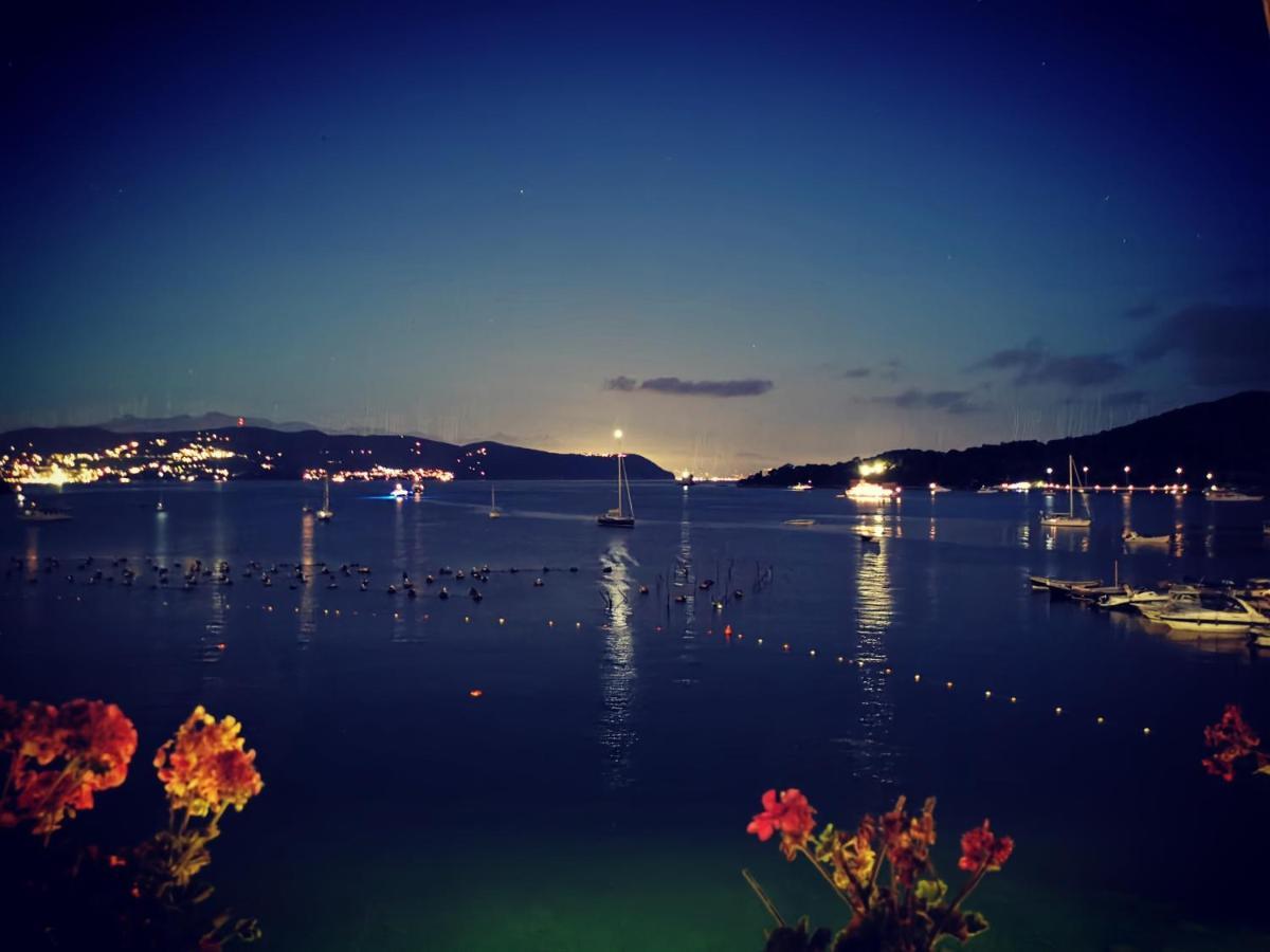 B&B La Palafitta Porto Venere Buitenkant foto