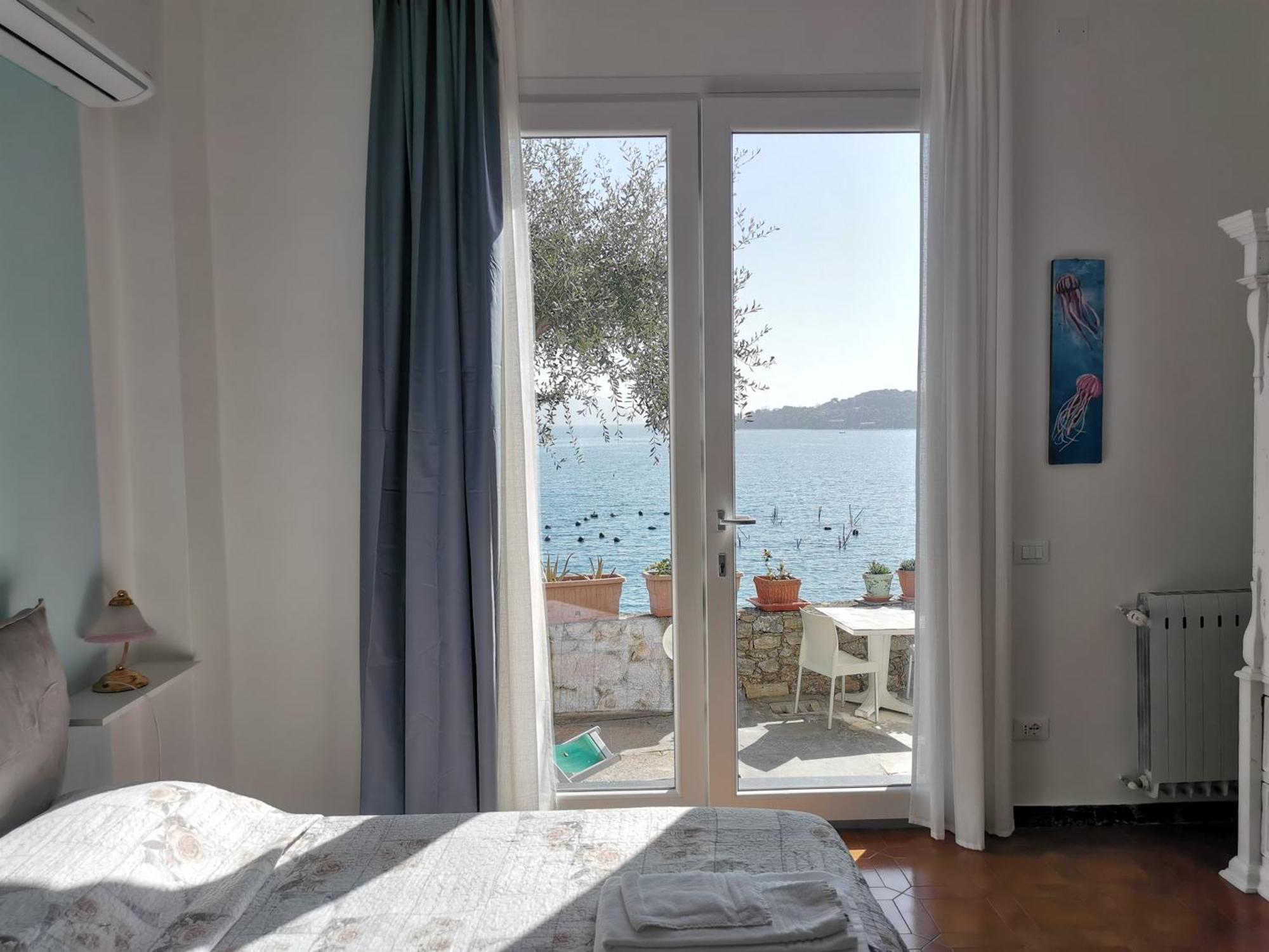 B&B La Palafitta Porto Venere Buitenkant foto